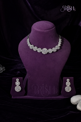 Chakrika Luxe Halo Necklace Set