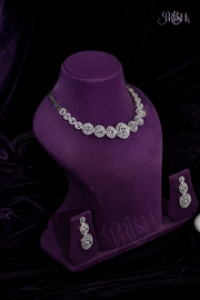 Chakrika Luxe Halo Necklace Set