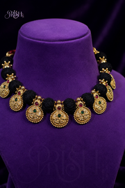 Rajsi Kaudi Choker Set