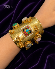 Navaratna Kanakakada Cuff
