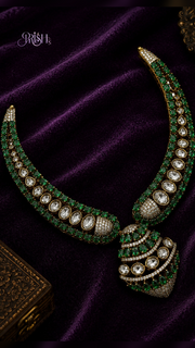 Emerald Vanya Rani Necklace Set