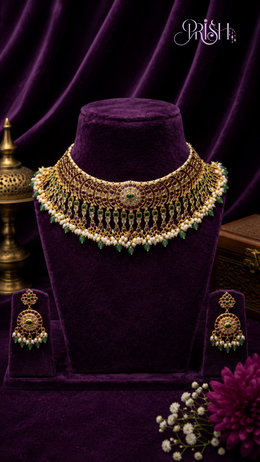Rajrani Emerald Chandrika Choker Set