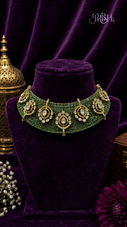 Haritā Rajasi Emerald Kundan Choker Set